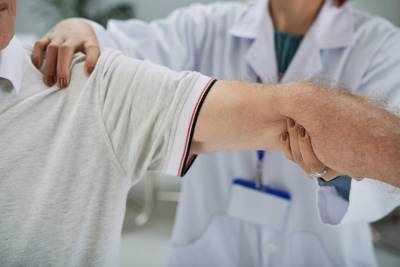 التهاب مفصل الكتف التيبسي